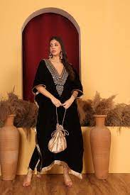 Black Velvety Kaftaan - Image 3